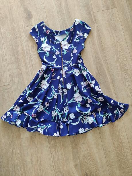 Šaty closet london, 36