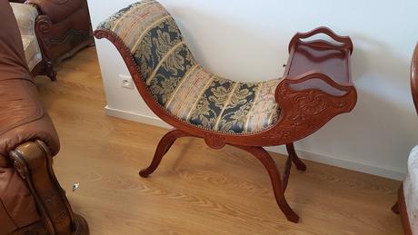 Stolicka na telefon, 