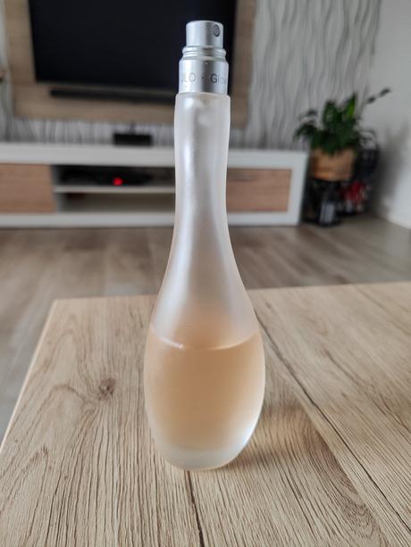 Toaletná voda jlo,