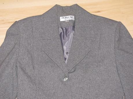 Sivý nohavicový kostým, 38