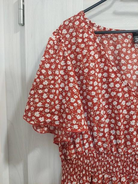 Krásne kvetované maxi šaty shein curve v tehlovej, 4xl
