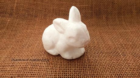 Polystyrénová tvarovka zajačik 10 cm,