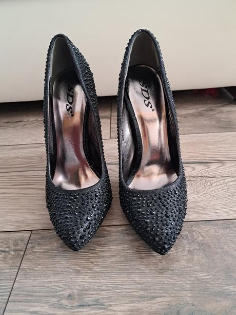 Čierne lodičky na vysokom podpätku s kamienkami, 36