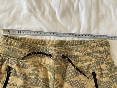 Šortky gap, gap,146