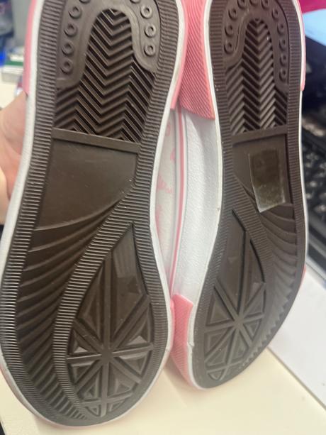 Tenisky, reserved,35