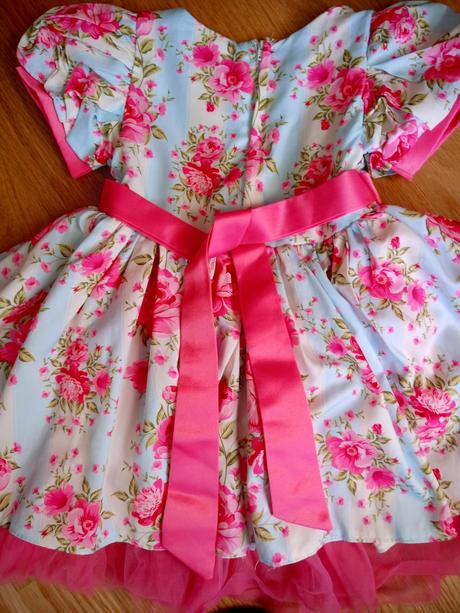 Spoločenské šaty pre dievčatká, 98