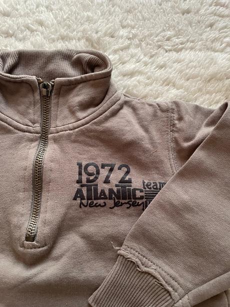 Siva mikina s klokanim vreckom, 86