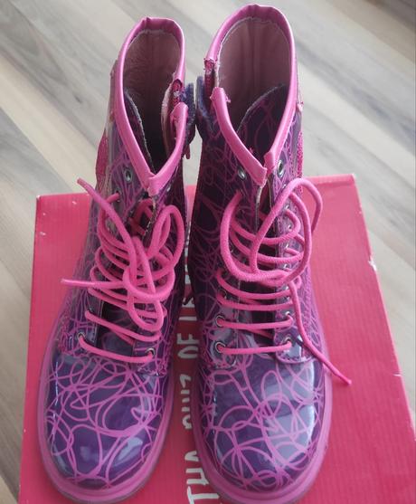 Fantastické topánky, prada,32