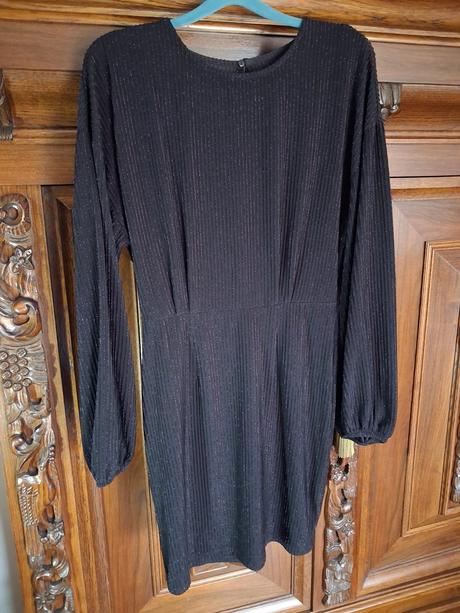 Elegantne saty, 40