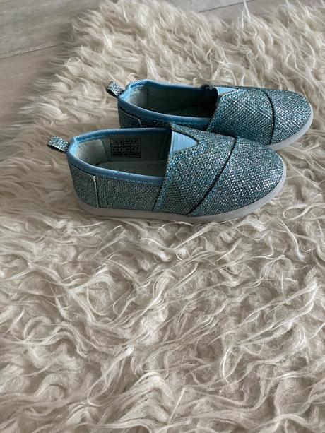 Reserved nasuchovacky, reserved,27