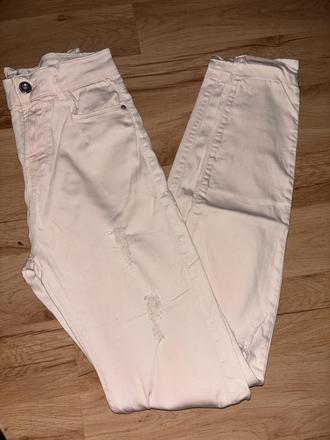 Potrhané rifle-vysoky pás 34/36, bershka,34