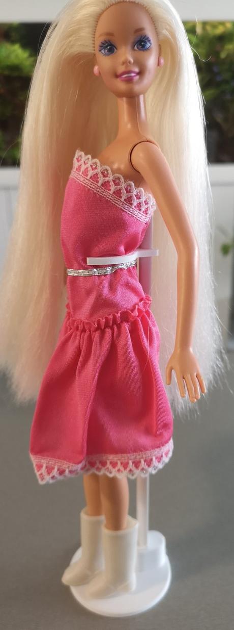 2x retro oblečenie pre barbie, 