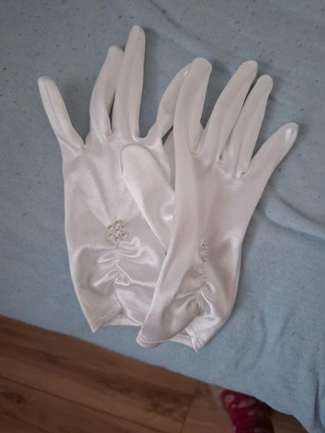 Šaty na 1.sv.prijímanie, 134