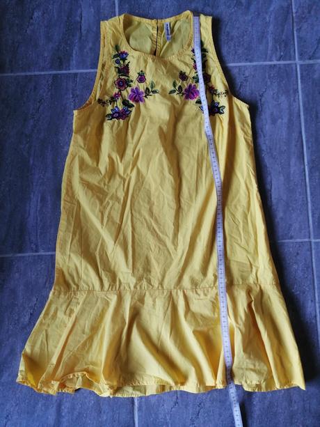 Žlté šaty stradivarius,vs,bavlna vyšívaný popelín, stradivarius,s