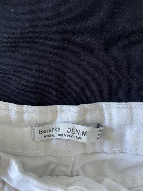 Letné kratasy+tričko h&m, bershka,32