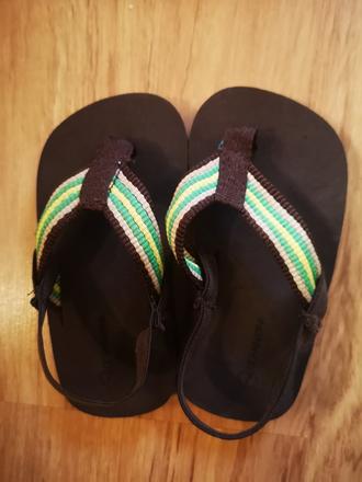 Žabky pre chlapčeka, 23