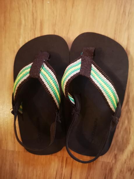 Žabky pre chlapčeka, 23