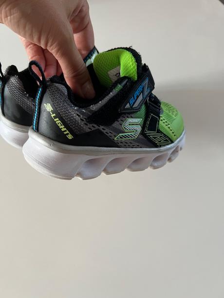 Skechers blikajuce tenisky, skechers,22