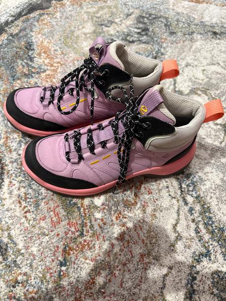 Ecco topanky, ecco,39