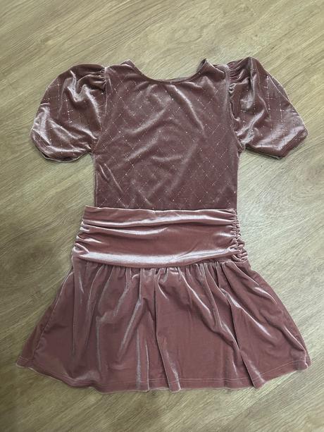 Zamatová suprava, zara,152