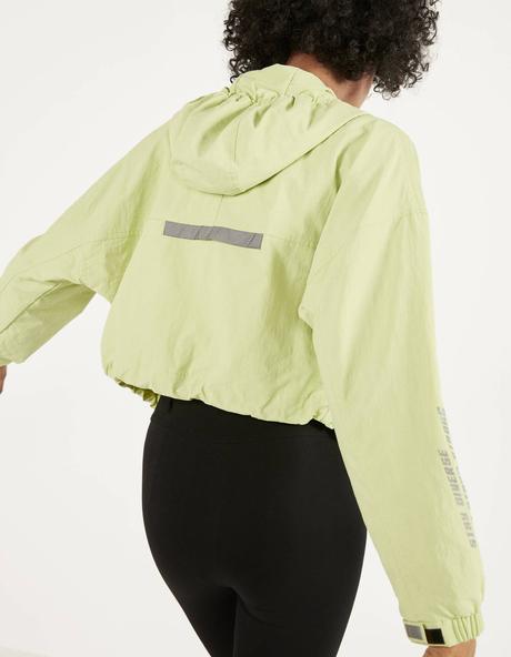 Skvelá reflexná bunda značky bershka, bershka,s