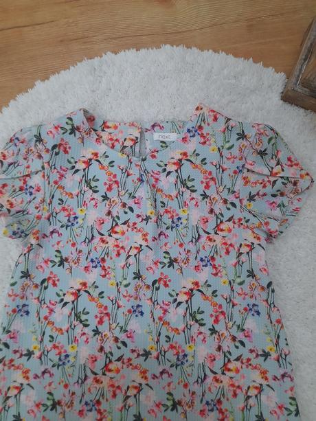 Prekrásne šatičky, next,140