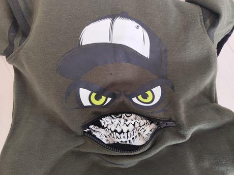 Predám chlapčenskú mikinu, 146