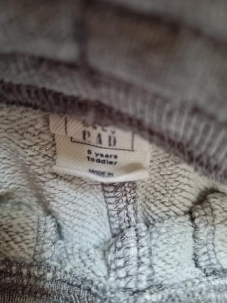 B2071 tepláky, gap,110