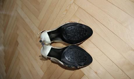 Nenosené lodičky, 39