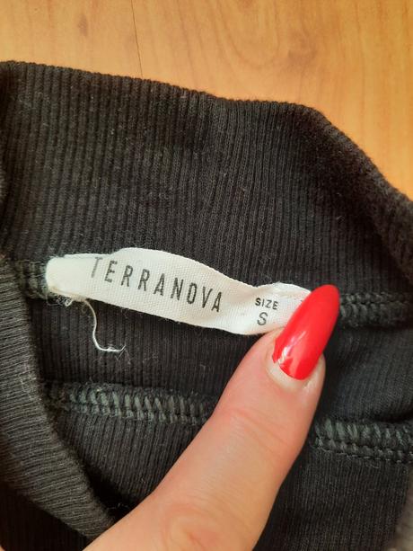 Čierne tričko, terranova,s