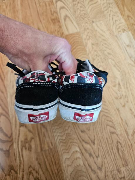 Teniskyvvans, vans,34