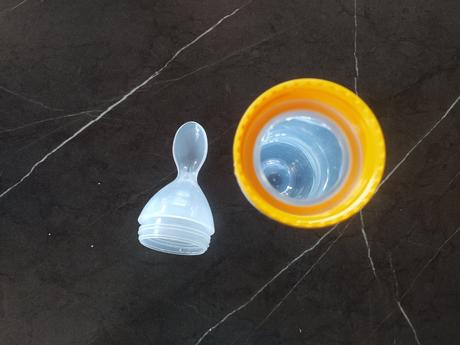 Pomôcka na prvé prikrmy,