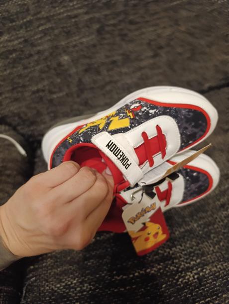 Pokémon pikachu tenisky, 31