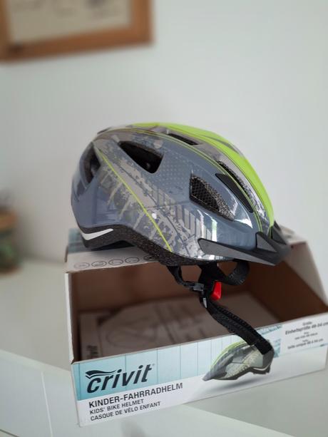 Detská cyklistická prilba so zadným svetlom xs-s, xs