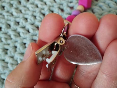 Šnúrka na cumlík, silikónove gorale,drevo, 