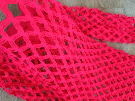 Sieťovaný svetrík, s