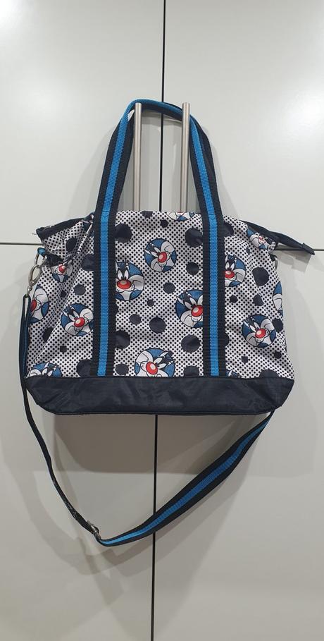 Dámska taška carpisa looney tunes, carpisa