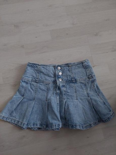 Sukňa č.34, stradivarius,34