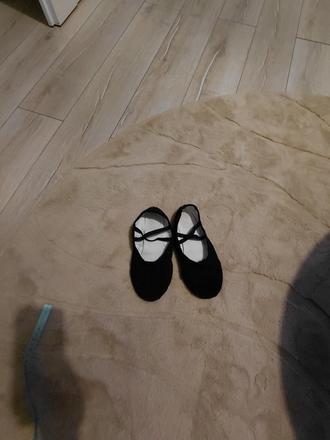Piskoty na tanecnu, 35