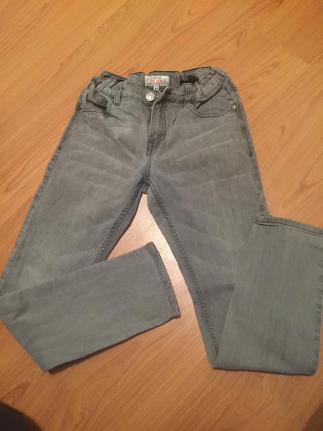 Šedé rifle, c&a,158