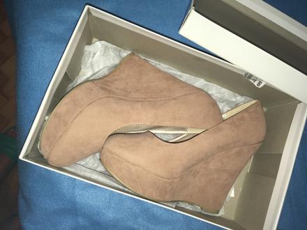 Lodičky na platforme, 38