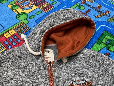 Mikinka, authentic,140