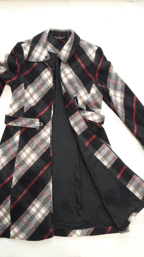 Krásny károvaný kabát, 40