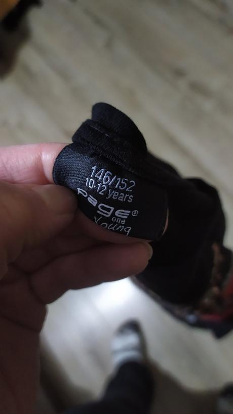 Tričko s flitrami, 146