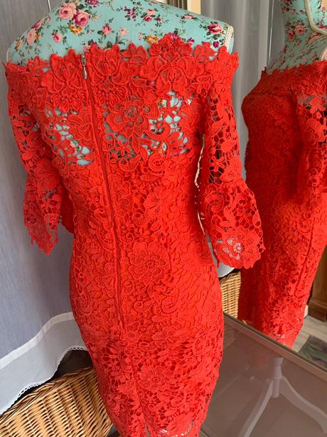 Krajkove spolocenske saty, 38