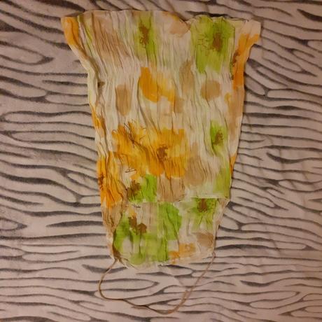 Letny jemnučky ĺahký top, s