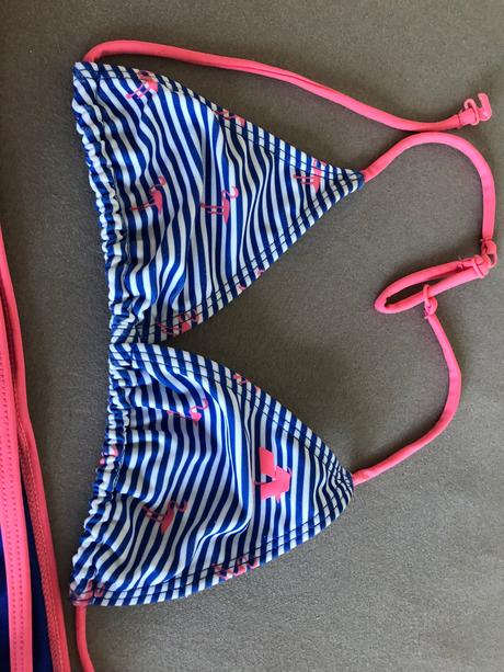 Dievcenske plavky, 140