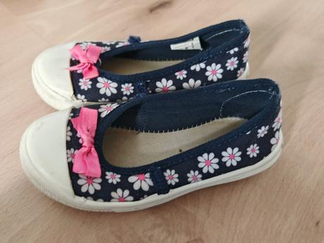 Papucky,balerínky top stav vd 14,2 cm, 26