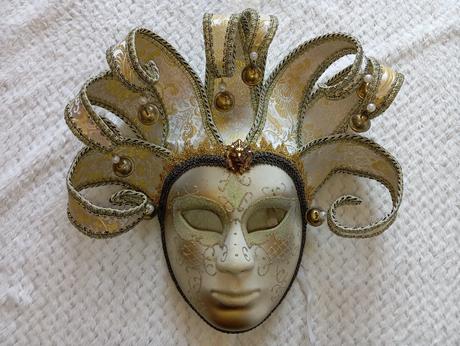 Benátska maska so zvončekmi, 
