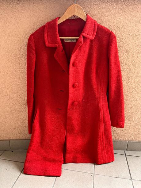 Červený retro kabátik, s
